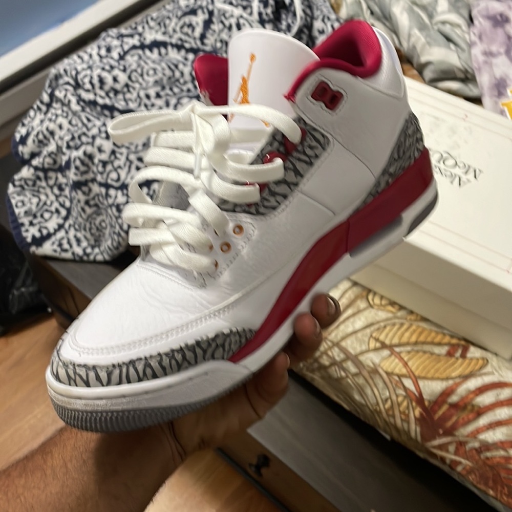 Jordan 3s - Picture 2 of 6
